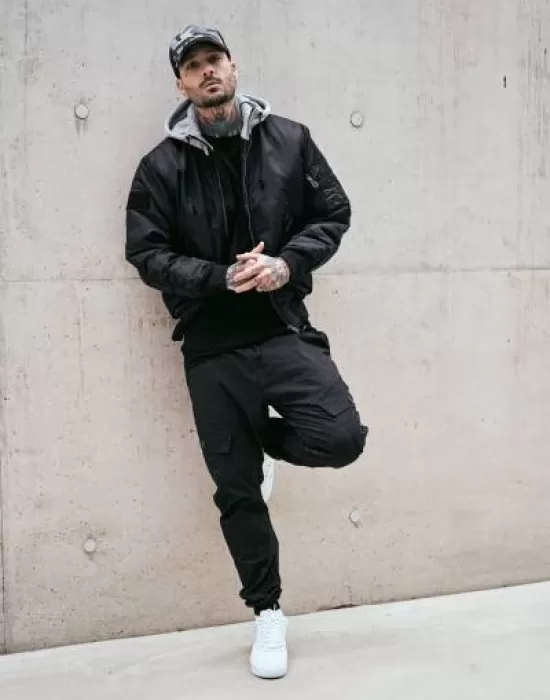 Мъжки бомбър с качулка в черно Brandit MA1, Бомбъри - Hoodstyle.bg