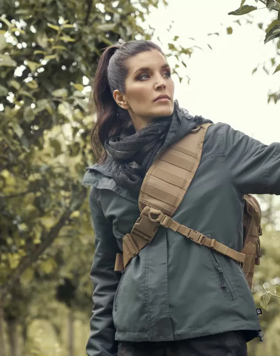 Функционална чанта в тъмнозелен цвят Brandit US Cooper Sling Pack Medium, Чанти - Hoodstyle.bg