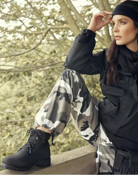 Кожени обувки унисекс в черно Brandit Kenyon, Обувки - Hoodstyle.bg