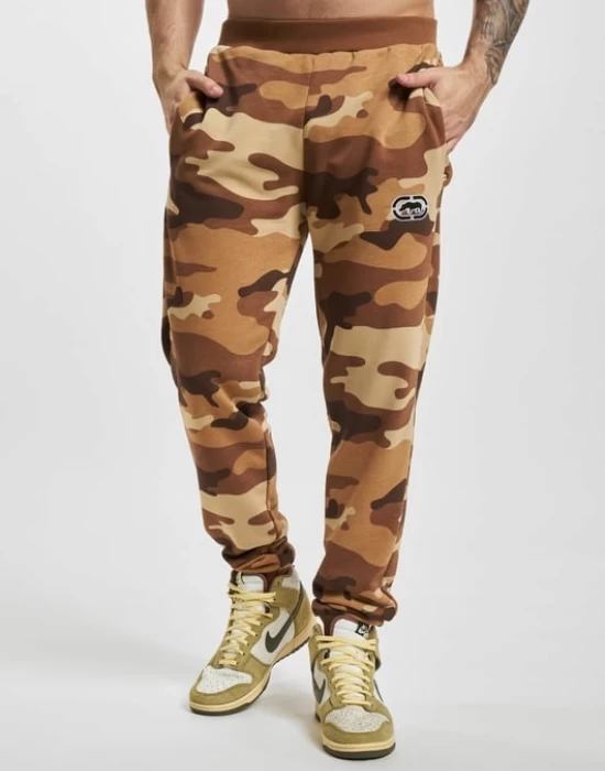 Мъжко долнище в камуфлажен цвят Ecko Unltd Camo, Долнища - Hoodstyle.bg