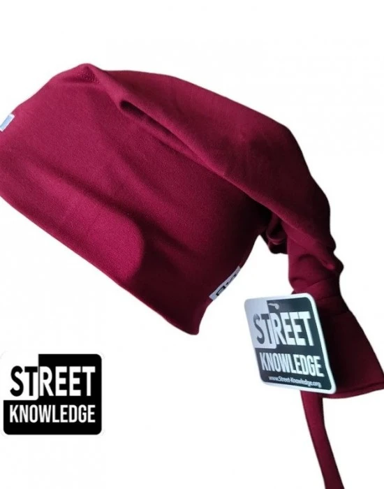 Бийни шапка с бродерия Street Knowledge в тъмночервен цвят, Шапки бийнита - Hoodstyle.bg