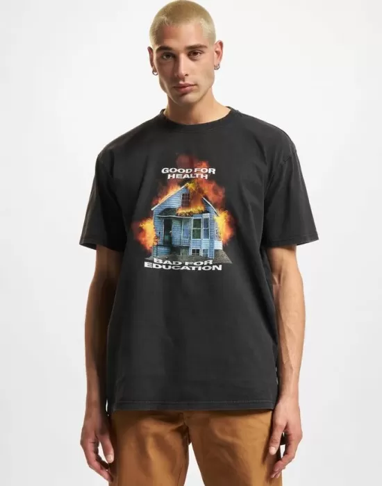 Мъжка тениска в черен цвят Mister Tee Good For Health, Тениски - Hoodstyle.bg