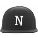 Шапка с козирка в сив и черен цвят Letter Snapback N, Шапки с козирка - Hoodstyle.bg
