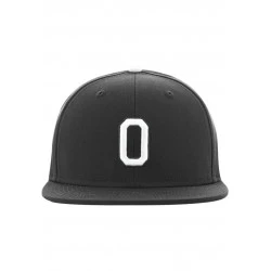 Шапка с козирка в сив и черен цвят Letter Snapback O