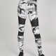 Дамски спортен клин в камуфлаж Urban Classics snowcamo, Клинове - Hoodstyle.bg