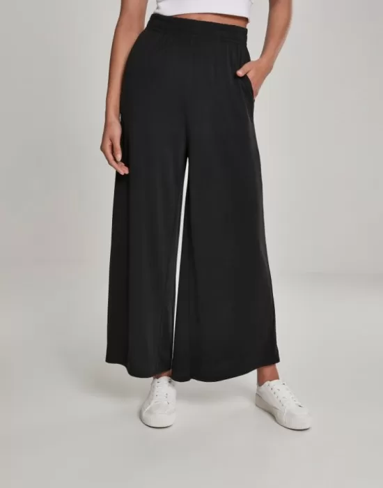 Дамски панталон в черен цвят Urban Classics Ladies Modal Culotte black, Панталони - Hoodstyle.bg