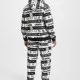 Мъжки анцуг в черно и бяло Dangerous DNGRS Oversized, Анцузи - Hoodstyle.bg