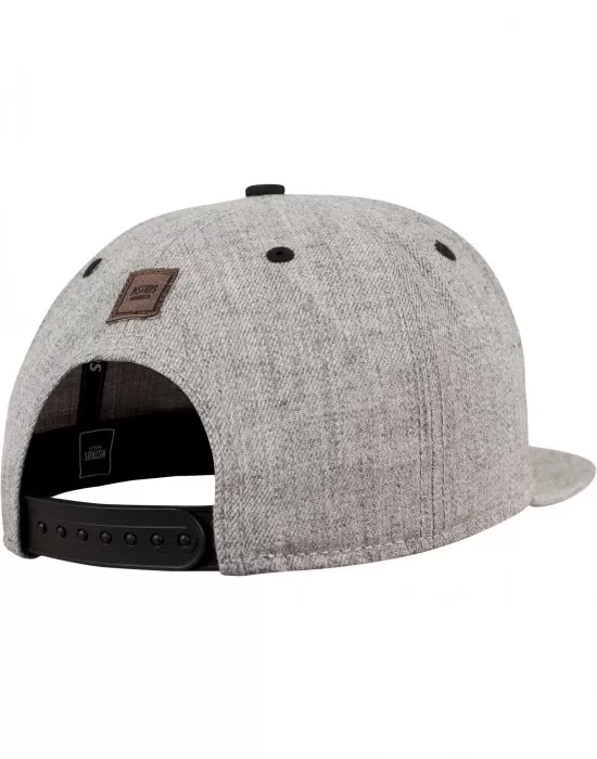 Шапка с козирка в сив и черен цвят Letter Snapback H, Шапки с козирка - Hoodstyle.bg