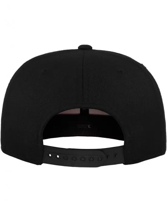 Шапка с козирка в черно 110 Fitted Snapback, Шапки с козирка - Hoodstyle.bg