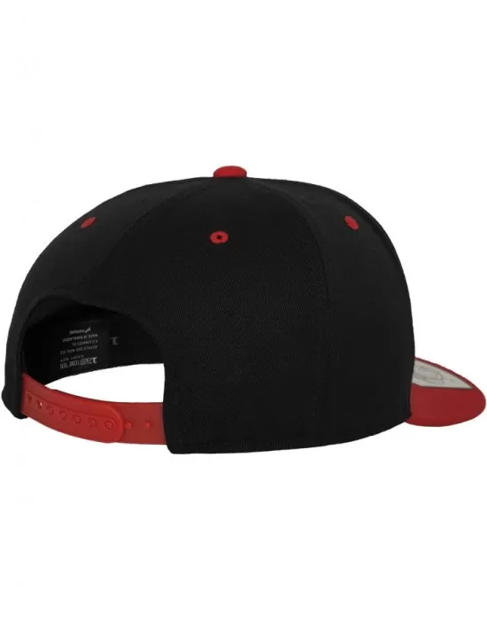 Шапка с козирка в черно 110 Fitted Snapback, Шапки с козирка - Hoodstyle.bg
