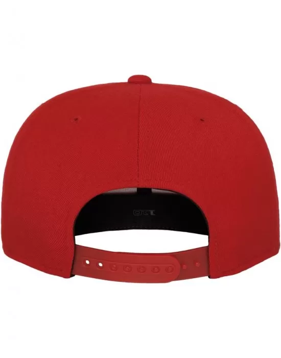 Шапка с козирка в червено 110 Fitted Snapback, Шапки с козирка - Hoodstyle.bg