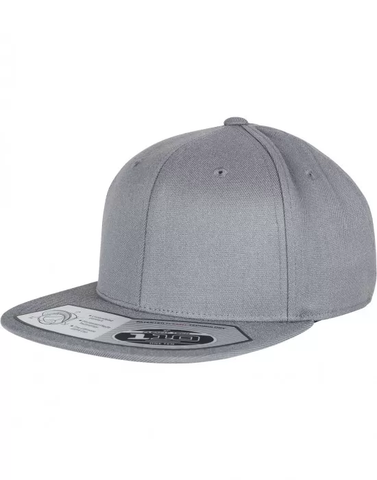 Шапка с козирка в сиво 110 Fitted Snapback, Шапки с козирка - Hoodstyle.bg