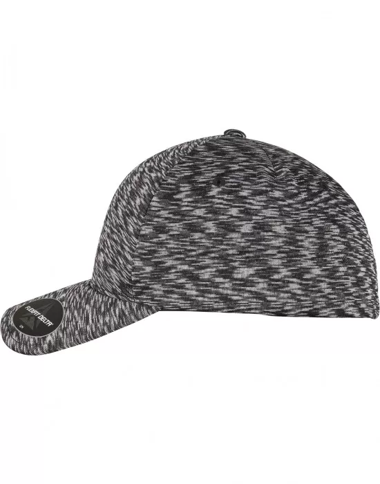 Шапка с козирка в черен меланж FLEXFIT DELTA UNIPANEL CAP melange black, Шапки с козирка - Hoodstyle.bg