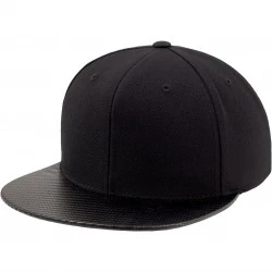 Шапка с козирка в черно Carbon Snapback 