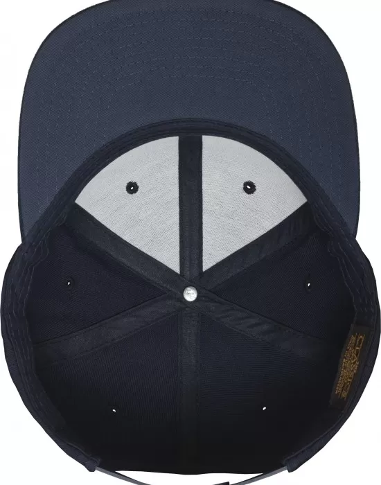 Шапка с козирка в тъмносиньо Classic Snapback, Шапки с козирка - Hoodstyle.bg