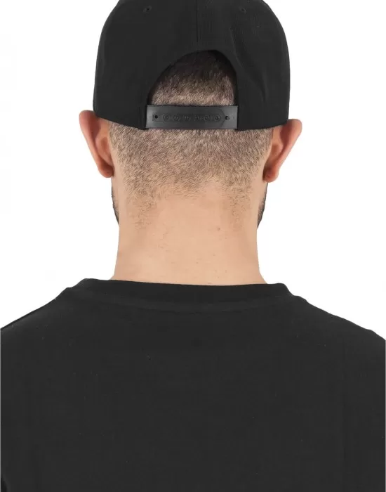 Шапка с козирка в черно Roses Snapback, Шапки с козирка - Hoodstyle.bg