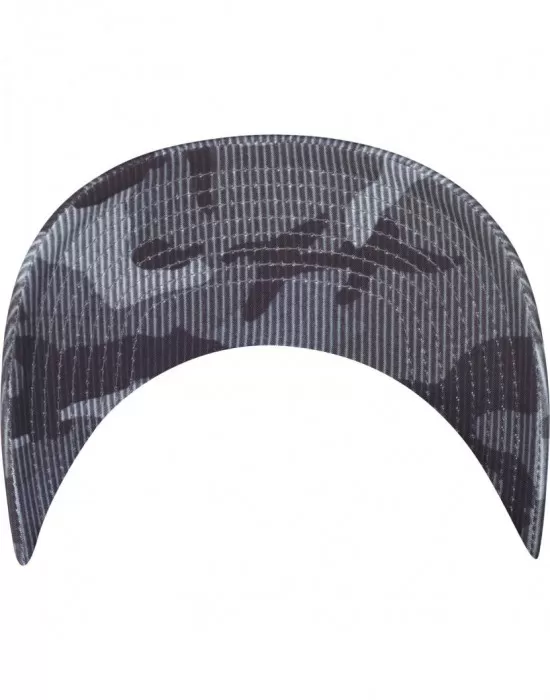 Шапка с козирка в камуфлажно сиво Flexfit Camo Stripe Cap C&S, Шапки с козирка - Hoodstyle.bg