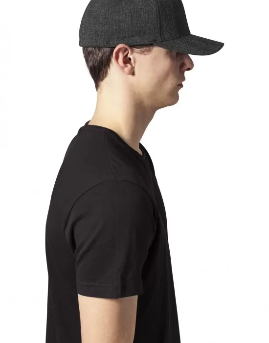 Шапка с коризка черна Fine Melange Flexfit black, Шапки с козирка - Hoodstyle.bg