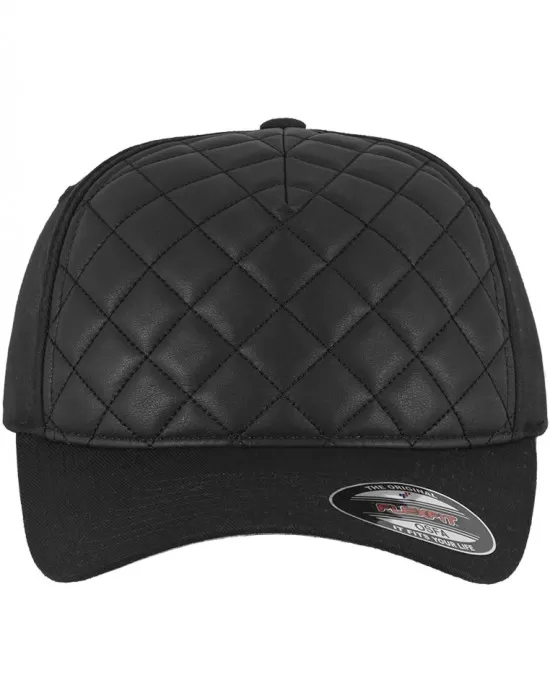 Шапка с козирка в черен цвят Diamond Quilted Flexfit, Шапки с козирка - Hoodstyle.bg