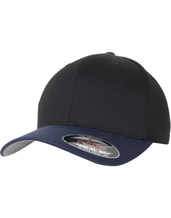 Шапка с козирка в черно Flexfit Wooly Combed, Шапки с козирка - Hoodstyle.bg