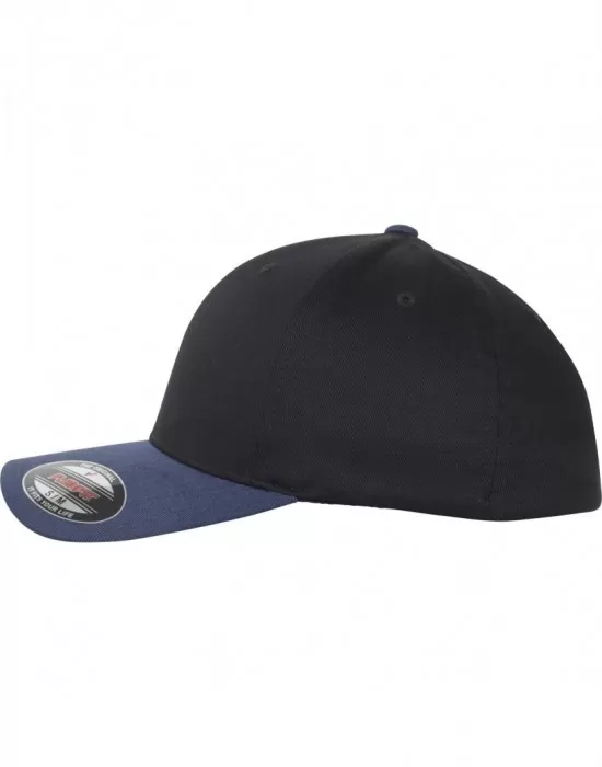Шапка с козирка в черно Flexfit Wooly Combed, Шапки с козирка - Hoodstyle.bg