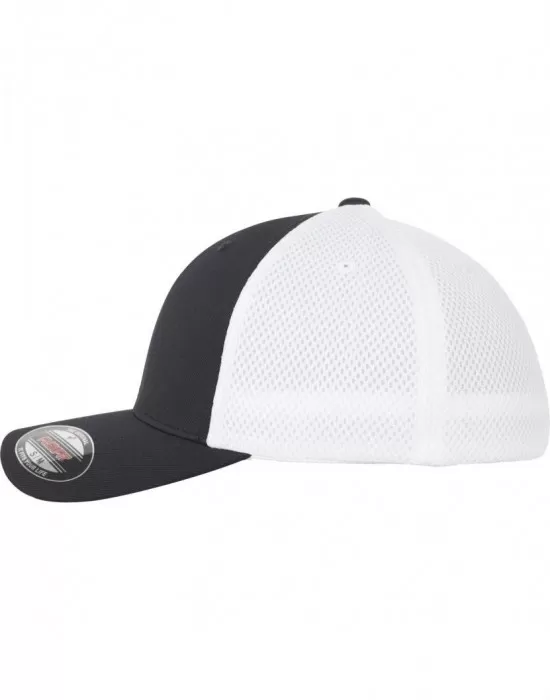 Шапка с козирка в черно и бяло Flexfit Ultrafibre & Airmesh, Шапки с козирка - Hoodstyle.bg