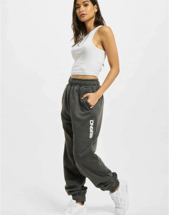 Долнище Soft Dream Leila Ladys Logo Sweatpants anthracite XXS