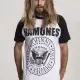Мъжка тениска MERCHCODE Ramones Circle в бяло и черно, Тениски - Hoodstyle.bg