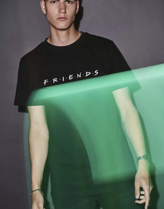 Мъжка тениска Merchcode Friends Logo в черен цвят, Тениски - Hoodstyle.bg