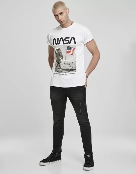 Мъжка бяла тениска Mister Tee NASA Moon Man, Тениски - Hoodstyle.bg