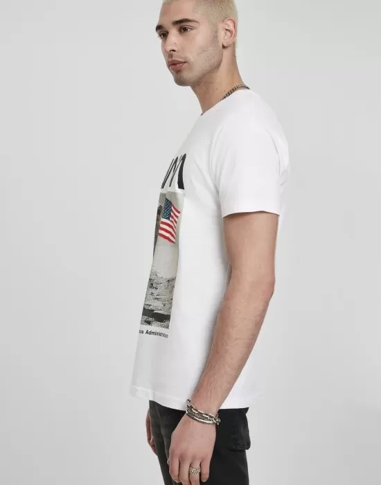 Мъжка бяла тениска Mister Tee NASA Moon Man, Тениски - Hoodstyle.bg