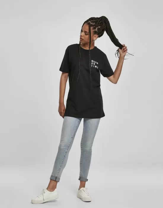 Дамска черна тениска Mister Tee Never On Time, Тениски - Hoodstyle.bg