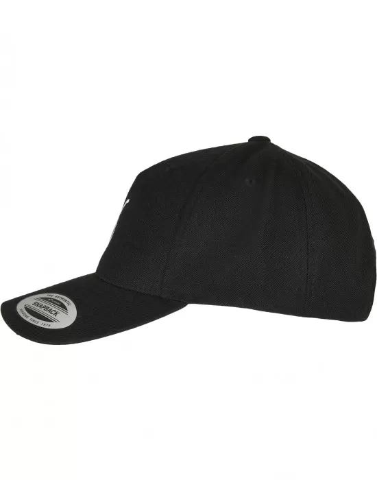 Шапка с козирка в черно Mister Tee Zodiac YP, Шапки с козирка - Hoodstyle.bg