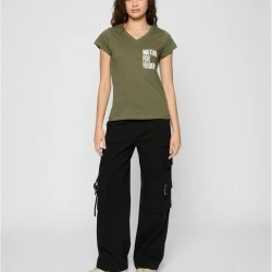 Тениска Ladies Waiting For Friday Box Tee olive XS