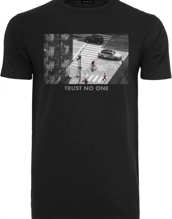 Мъжка тениска в черен цвят Mister Tee Trust no one, Тениски - Hoodstyle.bg