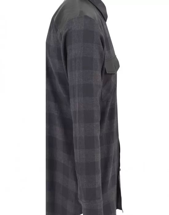 Мъжка карирана риза с кожени детайли Urban Classics blk/red blk/cha, Ризи - Hoodstyle.bg