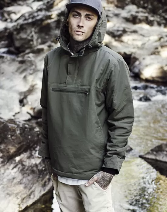 Мъжко яке Urban Classics без закопчаване в цвят маслина, Якета Пролет / Есен - Hoodstyle.bg