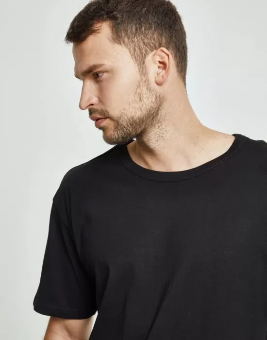 Мъжка уголемена тениска в черно Oversized Urban Classics, Тениски - Hoodstyle.bg