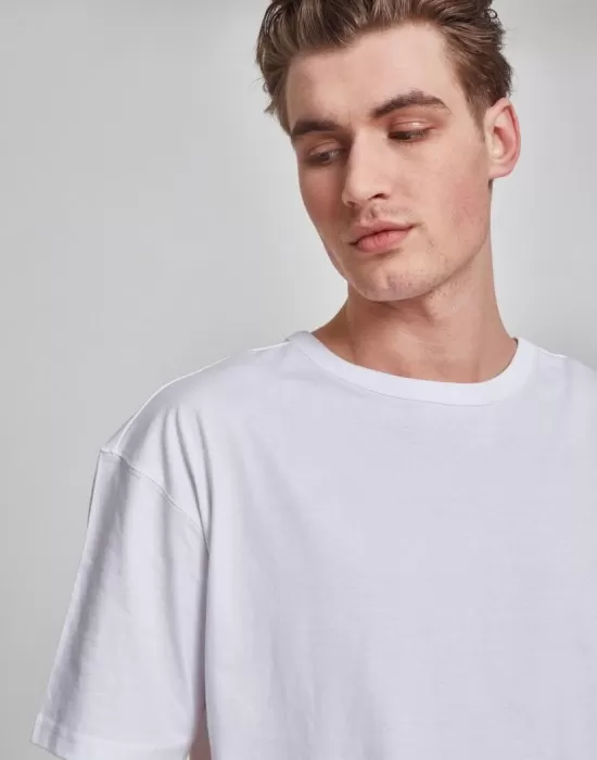 Мъжка уголемена тениска в бяло Oversized Urban Classics, Тениски - Hoodstyle.bg