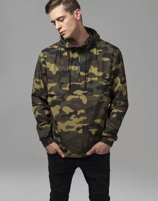 Мъжко яке ветровка в камуфлаж Urban Classics woodcamo, Ветровки - Hoodstyle.bg