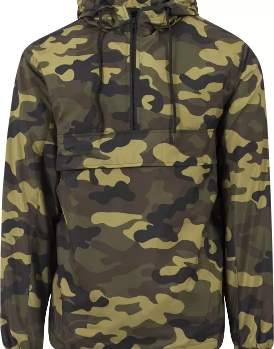 Мъжко яке ветровка в камуфлаж Urban Classics woodcamo, Ветровки - Hoodstyle.bg