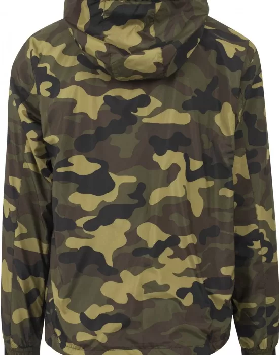 Мъжко яке ветровка в камуфлаж Urban Classics woodcamo, Ветровки - Hoodstyle.bg