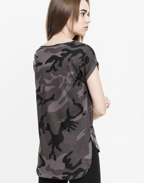 Дамска тениска в тъмен камуфлаж Urban Classics Ladies Camo Back Shaped Tee dark camo, Тениски - Hoodstyle.bg