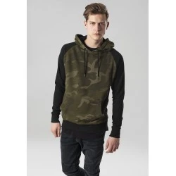 Мъжки суичър в цвят камуфлаж Urban Classics Camo Contrast Raglan Hoody 