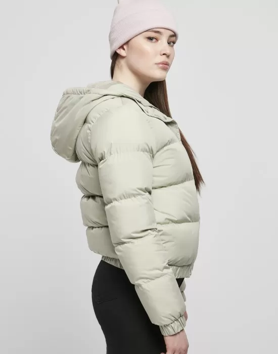 Дамско яке в цвят светла маслина Urban Classics Hooded Puffer softsalvia, Якета - Hoodstyle.bg