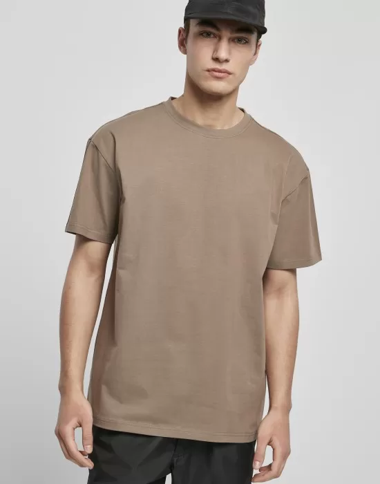 Мъжка изчистена тениска в тъмно каки Urban Classics darkkhaki, Тениски - Hoodstyle.bg