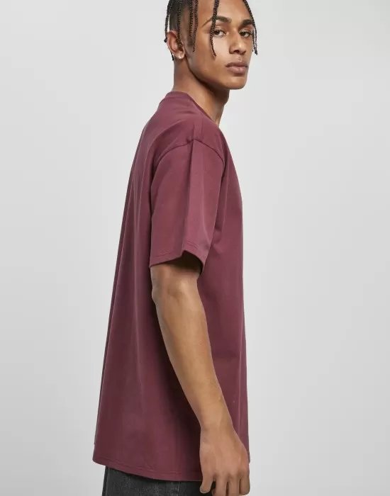 Мъжка изчистена тениска в тъмночервенo Urban Classics cherry, Тениски - Hoodstyle.bg