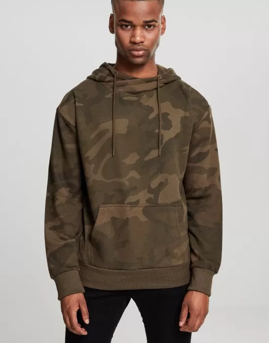 Мъжки камуфлажен суичър Urban Classics olive camo, Суичъри - Hoodstyle.bg