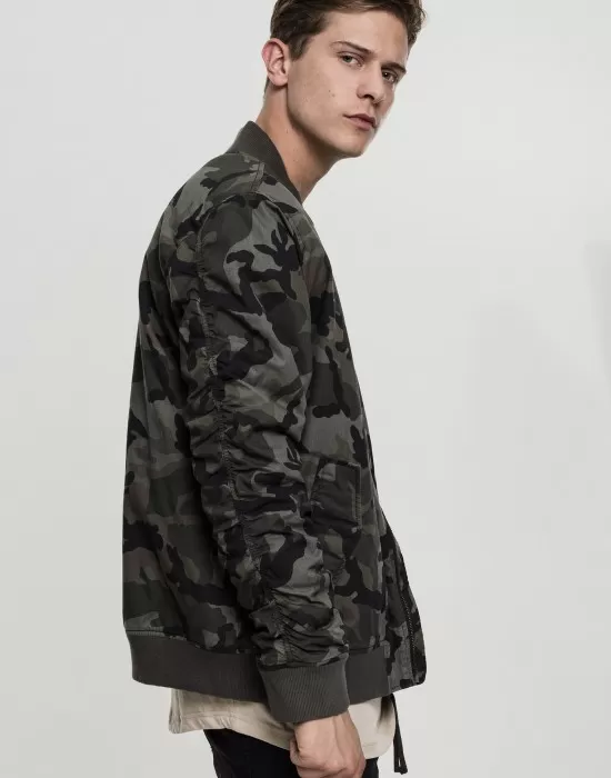Мъжко камуфлажно яке тип бомбър Urban Classics wood camo, Бомбъри - Hoodstyle.bg