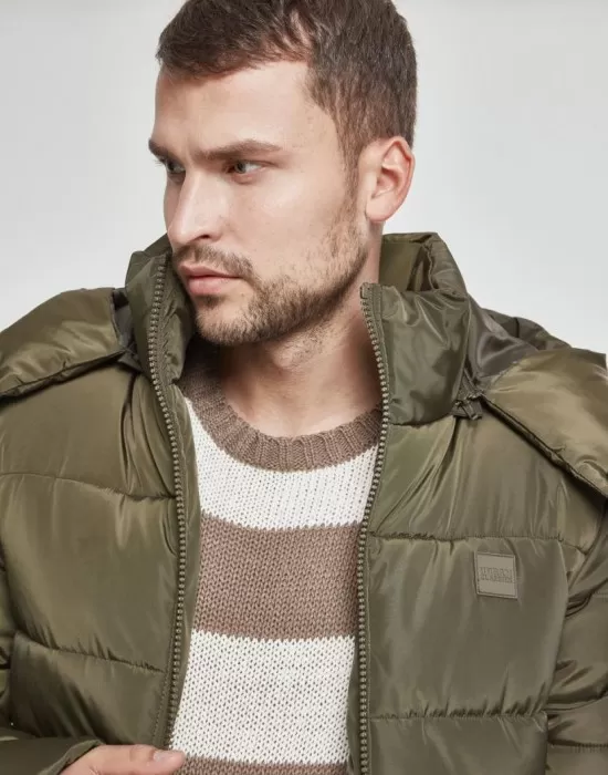 Мъжко зимно яке Urban Classics в цвят маслина, Зимни якета - Hoodstyle.bg